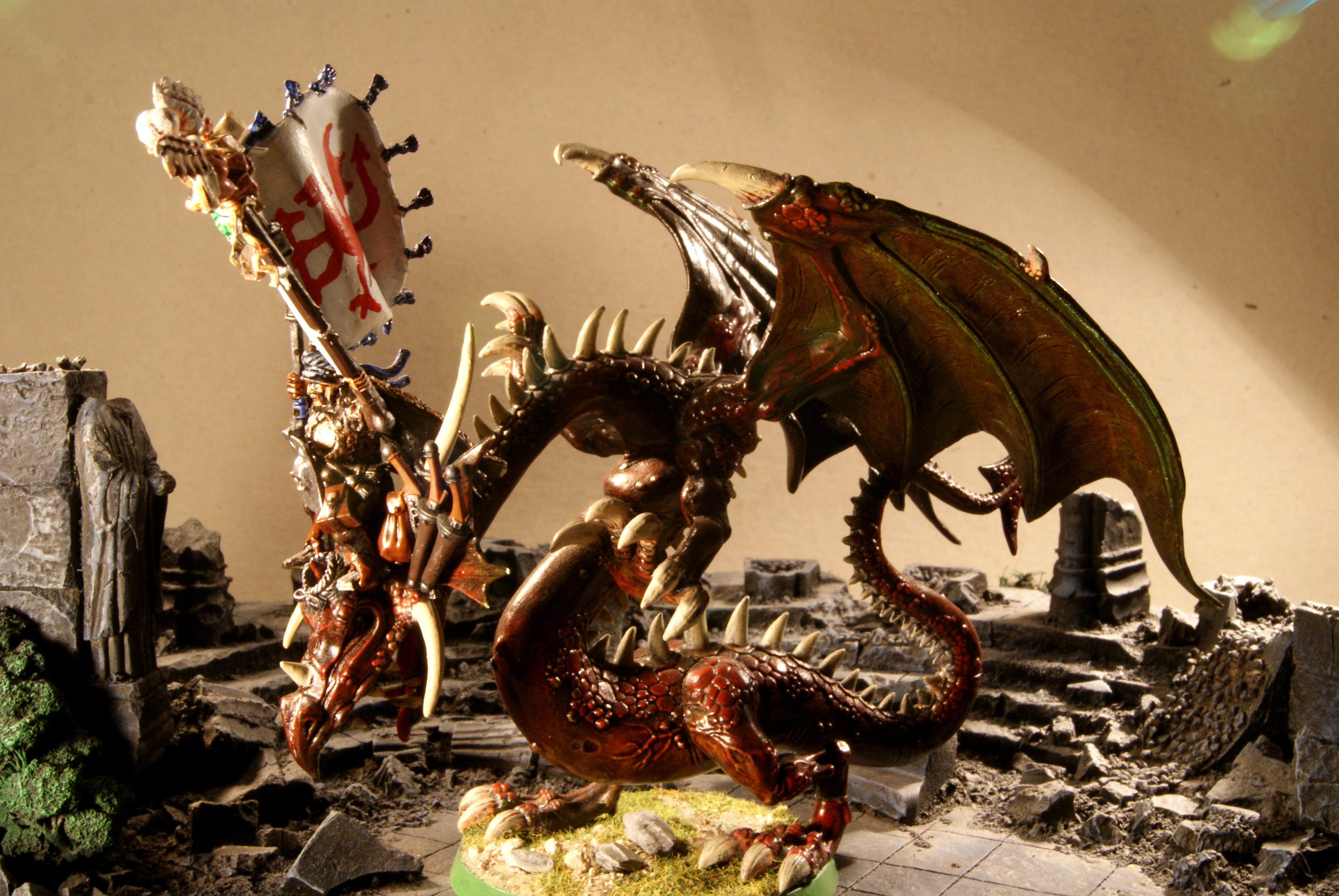 Многоголовый дракон Warhammer